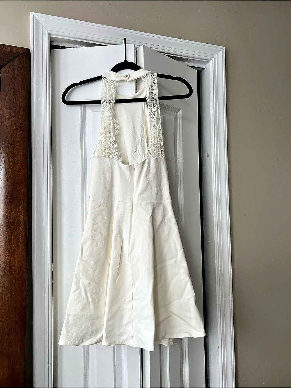 Lulu’s White Halter Mini Dress w/ Lace Open Back, Size Large, Like New